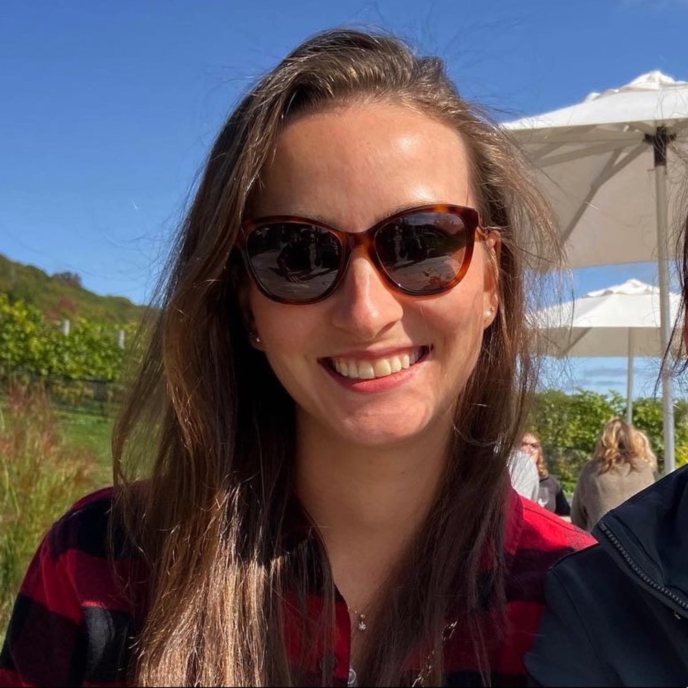 Meet your Posher, Jennifer